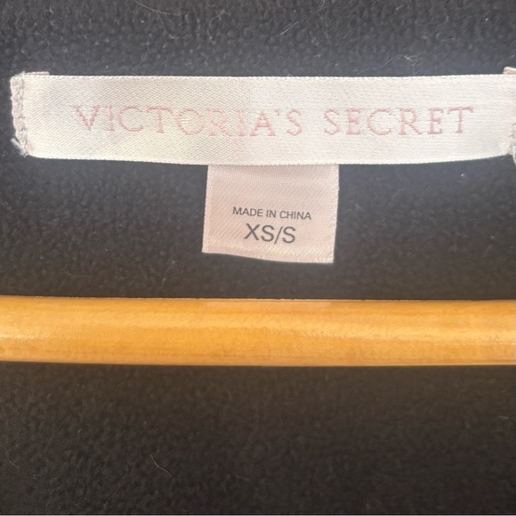 Victoria’s Secret Black Snowflake Robe XS/S | Cozy Winter Ultra Plush Lounge - Picture 3 of 12